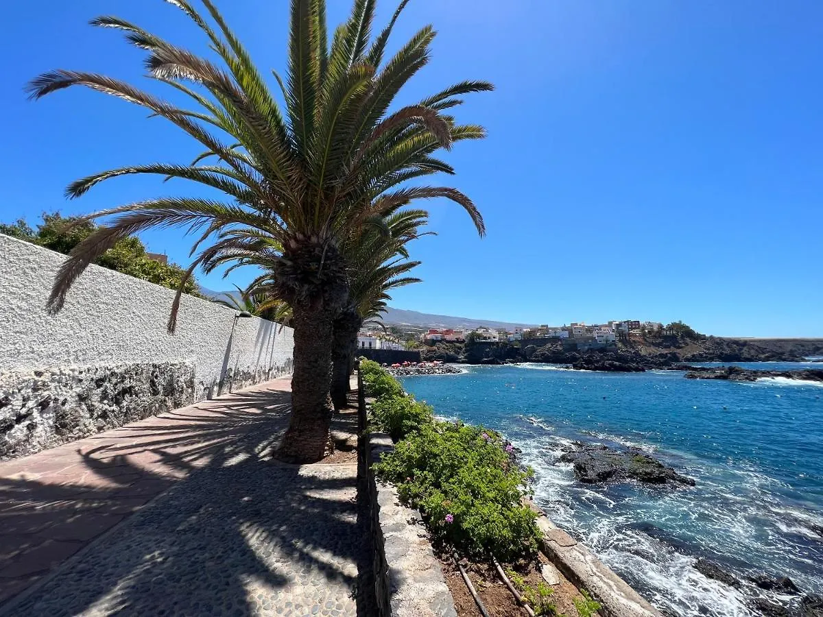 Ground Floor Apartment Facing The Sea! Balcony, And Terrace With Sea Views contacts